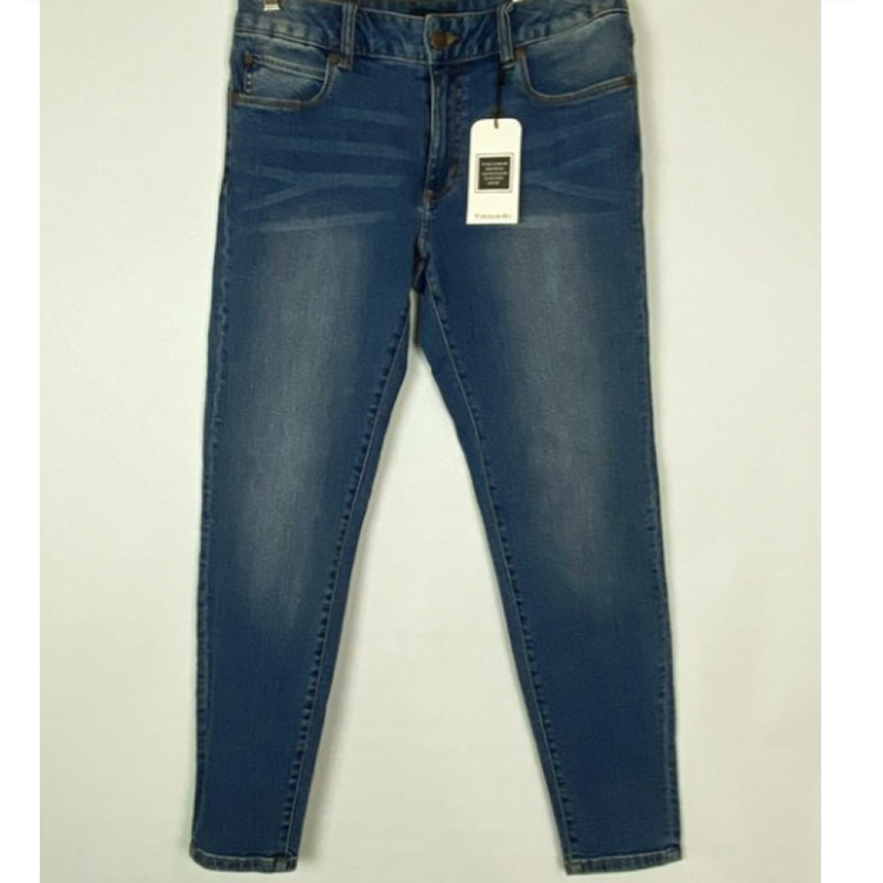 tahari kelly skinny jeans